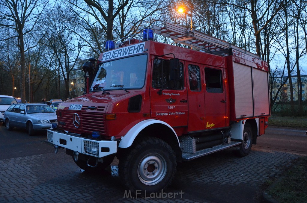Feuer 3 Koeln Ostheim Rath Roesrathertstr P0855.JPG - Miklos Laubert